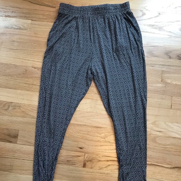 H&M Pants - black and white flowy pants